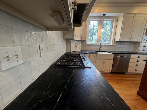 Wide backsplash view